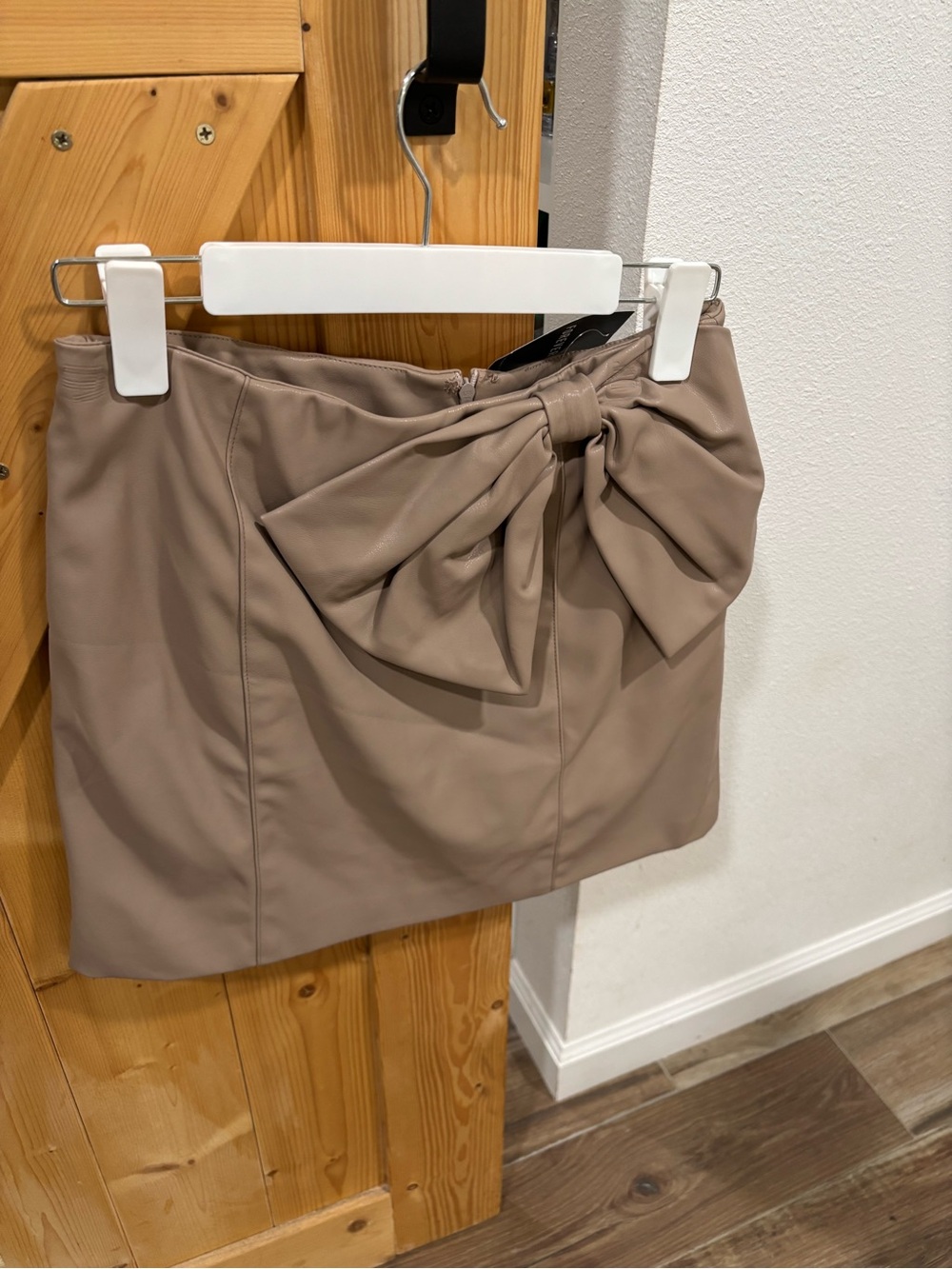 Forever 21 Bow-Accent Mini Skirt in Taupe